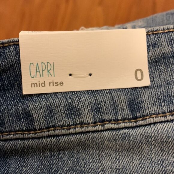 Maurice’s Size 0 Capri/cropped pant mid rise Distressed denim - Picture 5 of 8